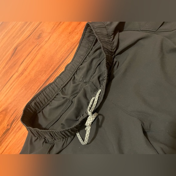 Peter Millar Men's Calgary Action-Stretch Training Pants - Picture 8 of 13